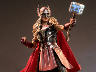 PRE-ORDER Thor: Love and Thunder MMS663 Mighty Thor 1/6th Scale Collectible Figure
