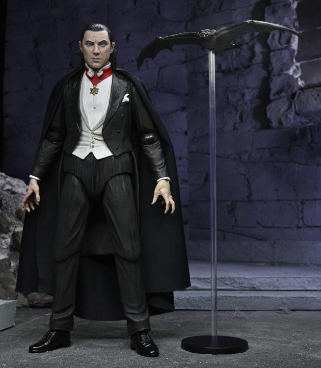 Universal Monsters Ultimate Dracula (Transylvania) Figure