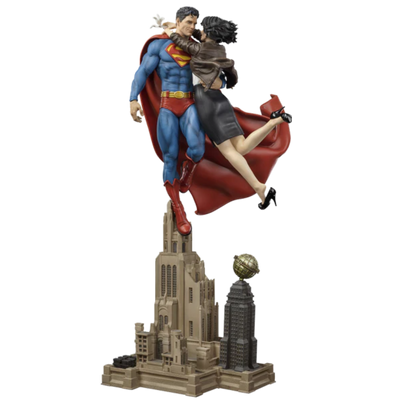 Superman and Lois Lane Sixth Scale Diorama